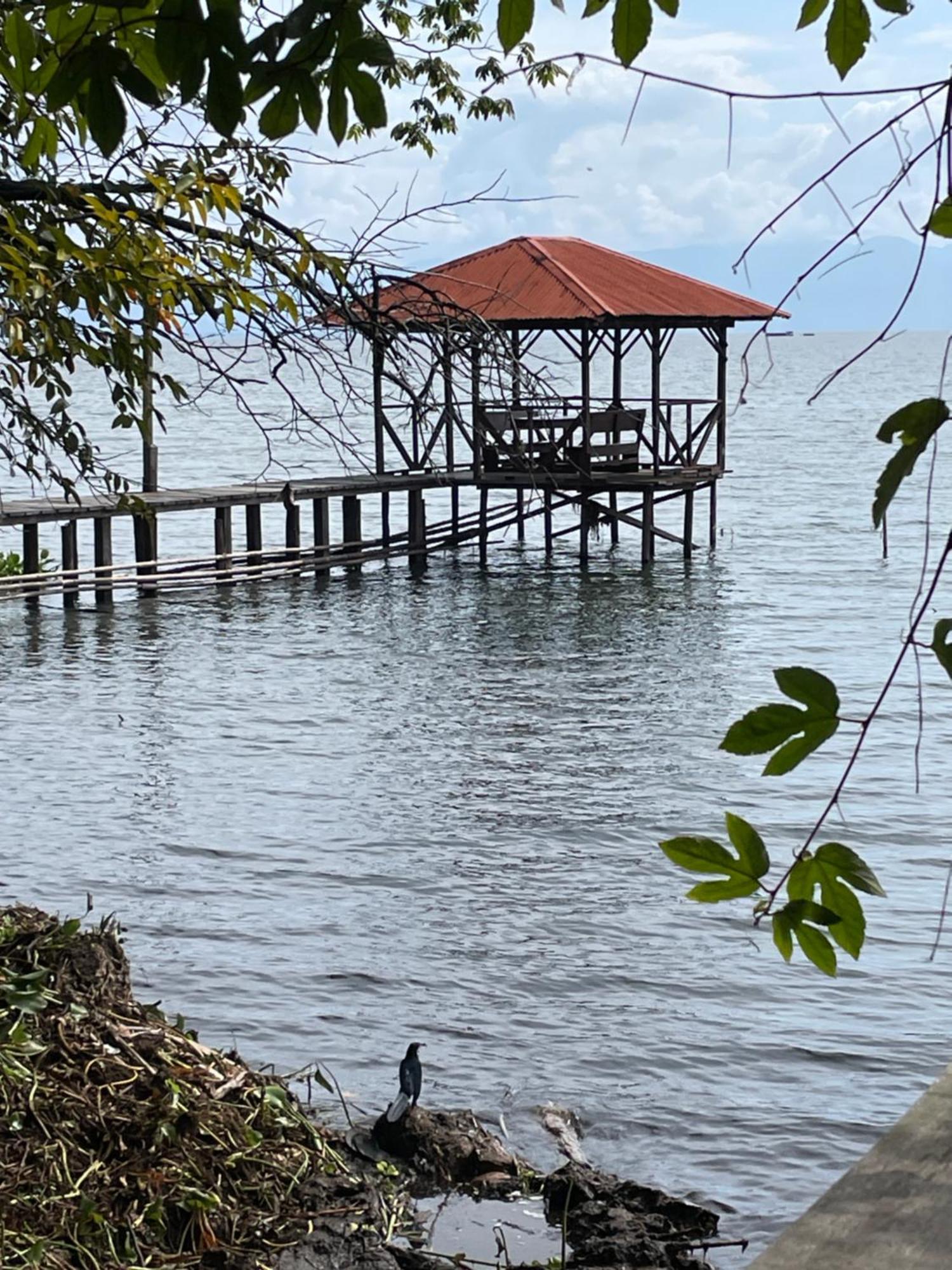Hotel Ecologico Cabanas Del Lago El Estor Luaran gambar